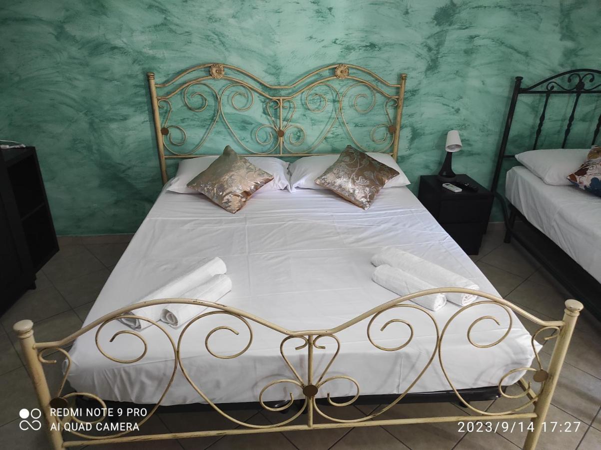 Valenti Bed & Breakfast คาตาเนีย ภายนอก รูปภาพ