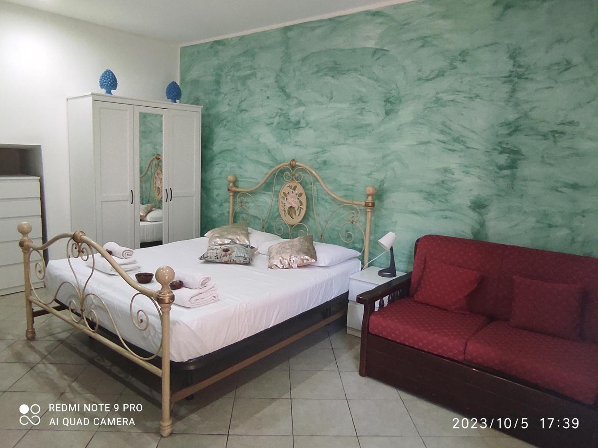 Valenti Bed & Breakfast คาตาเนีย ภายนอก รูปภาพ